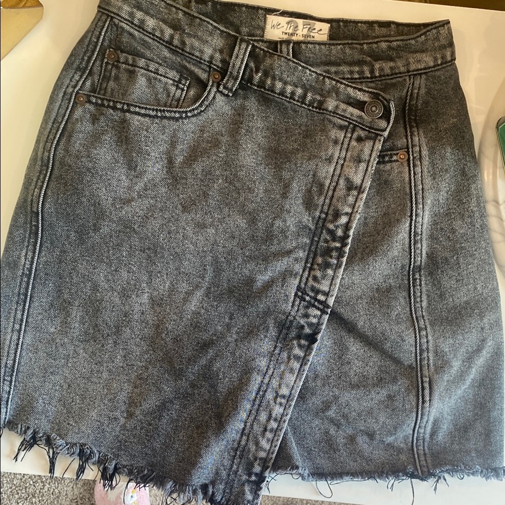 We The Free Dark Gray Denim Skirt Sz 27